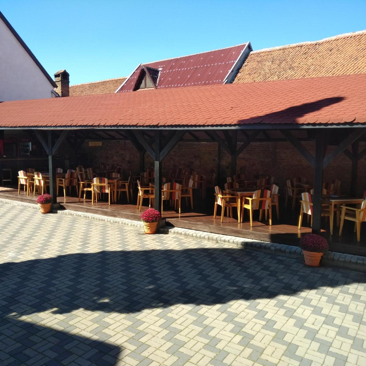 Cristian Inn Exterior photo